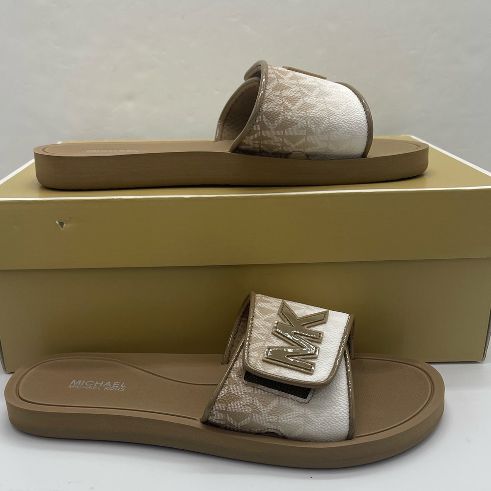Michael Kors Slide Logo Sandals Palmer Ombré Signature
Husk 
NWT - Picture 2 of 16